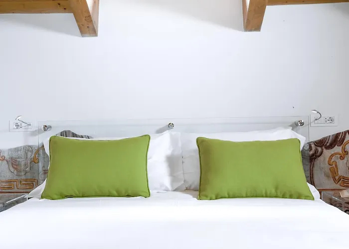 莫若迪普斯坦诺i1旅馆 4*